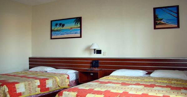 Hotel Mario Чичиривиче Экстерьер фото